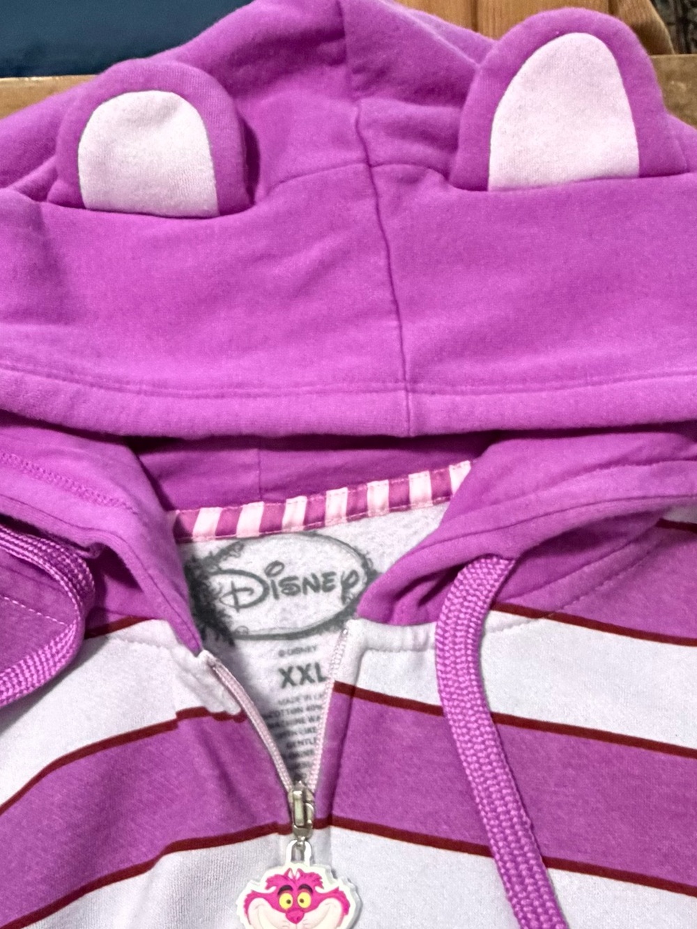 Disney ~ Striped Cheshire Zip-Up ~ Hood has Cheshire Cat Ears ~ Juniors Size XXL - Picture 8 of 8